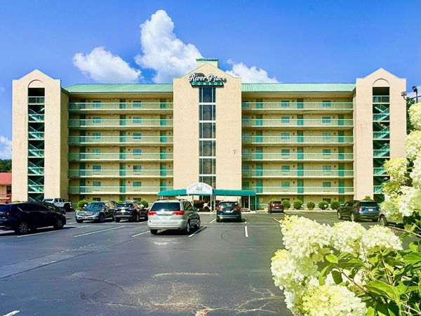 3215 N River Road, Pigeon Forge, TN 37863