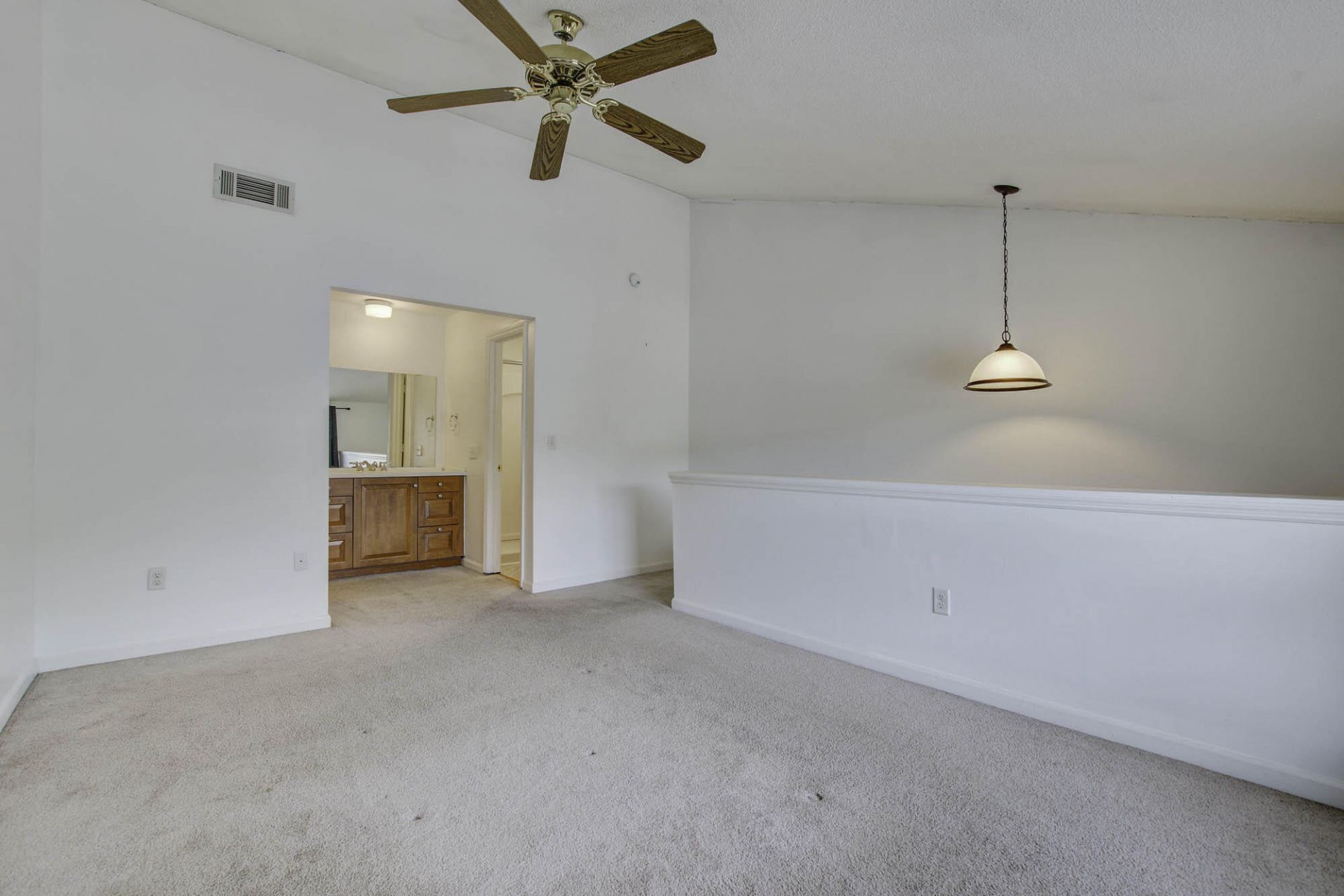 2494 Etiwan Avenue Photo 10