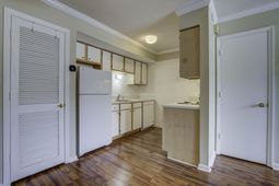 2494 Etiwan Avenue photo 4