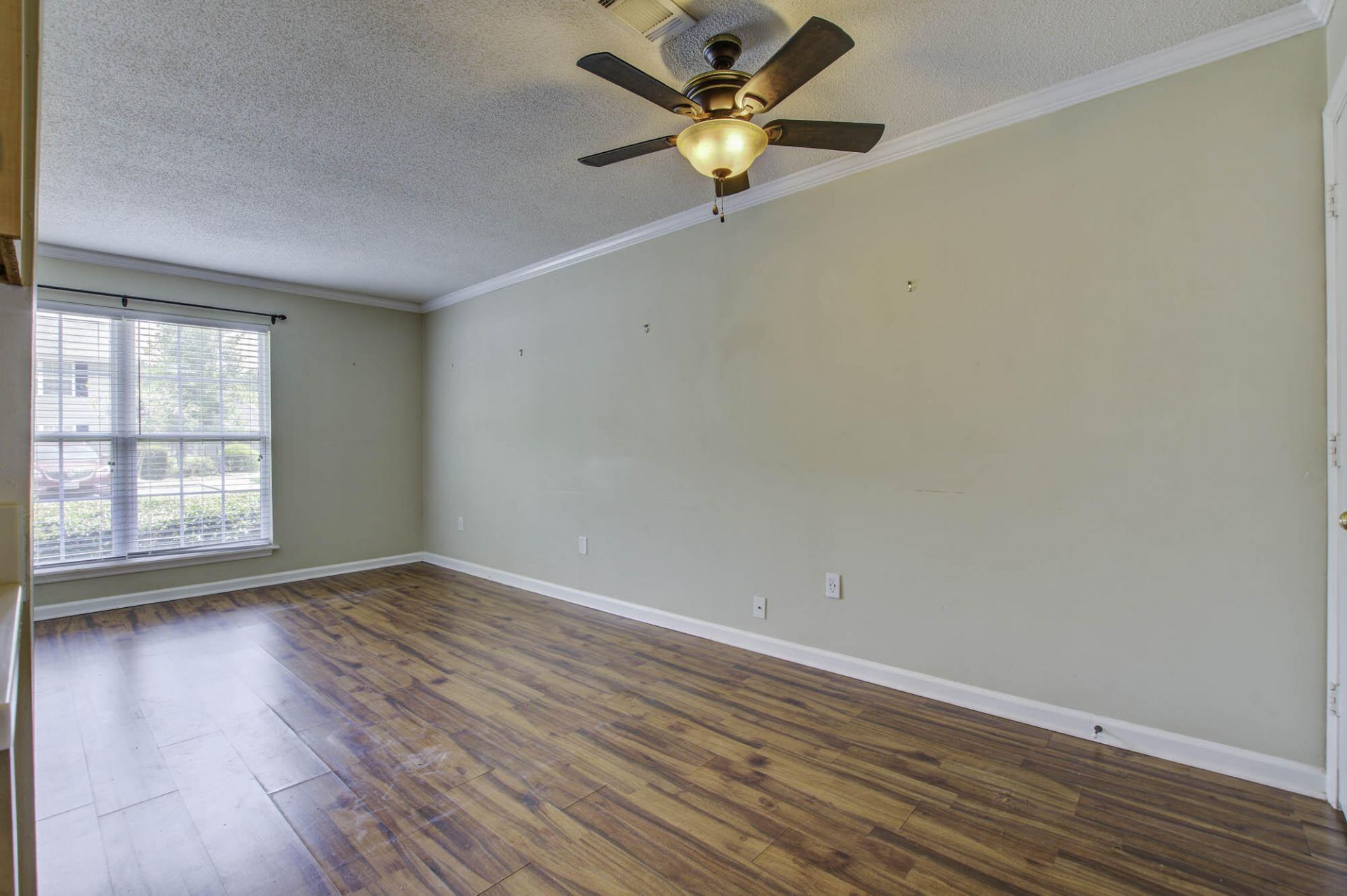 2494 Etiwan Avenue Photo 6