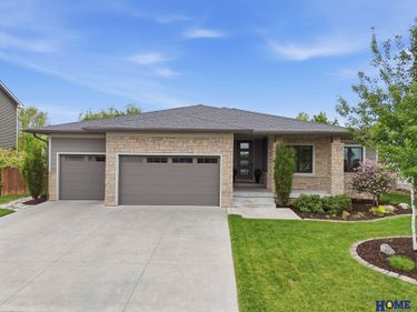 6141 S 97th Street, Lincoln, NE 68520