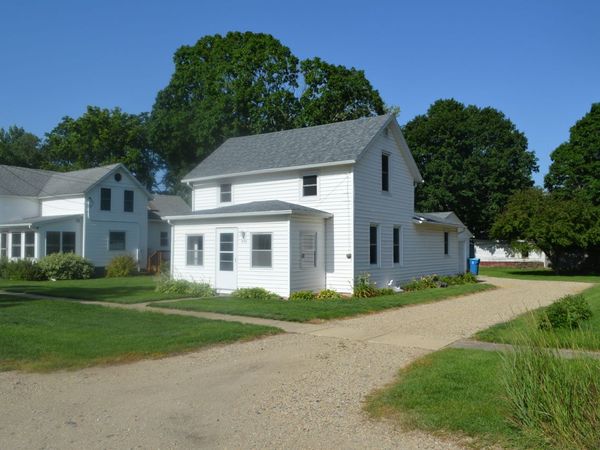 430 N Arch Street , Tiskilwa, IL 61368