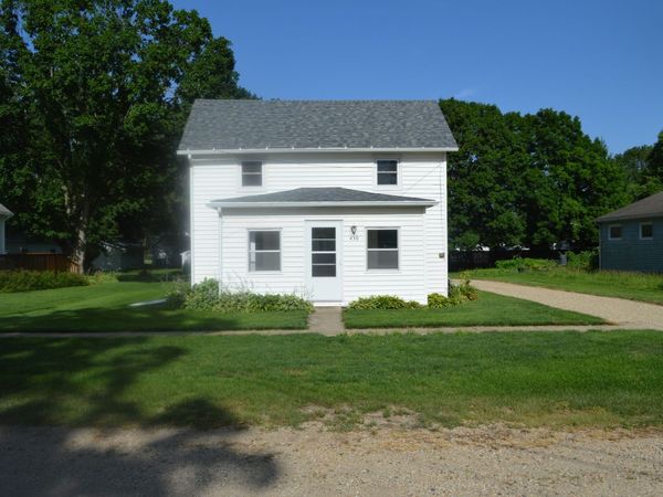 430 N Arch Street , Tiskilwa, IL 61368