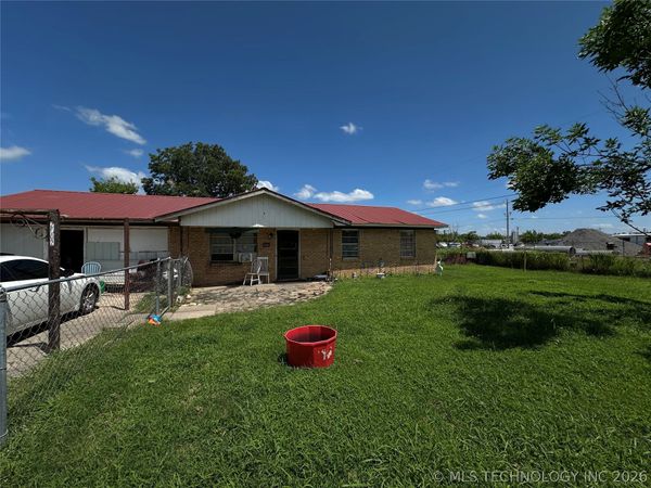 2002 N 15th Street, McAlester, OK 74501