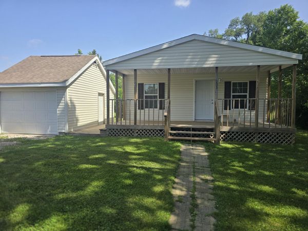 205 W Mcalpin Street , Hebron, IN 46341