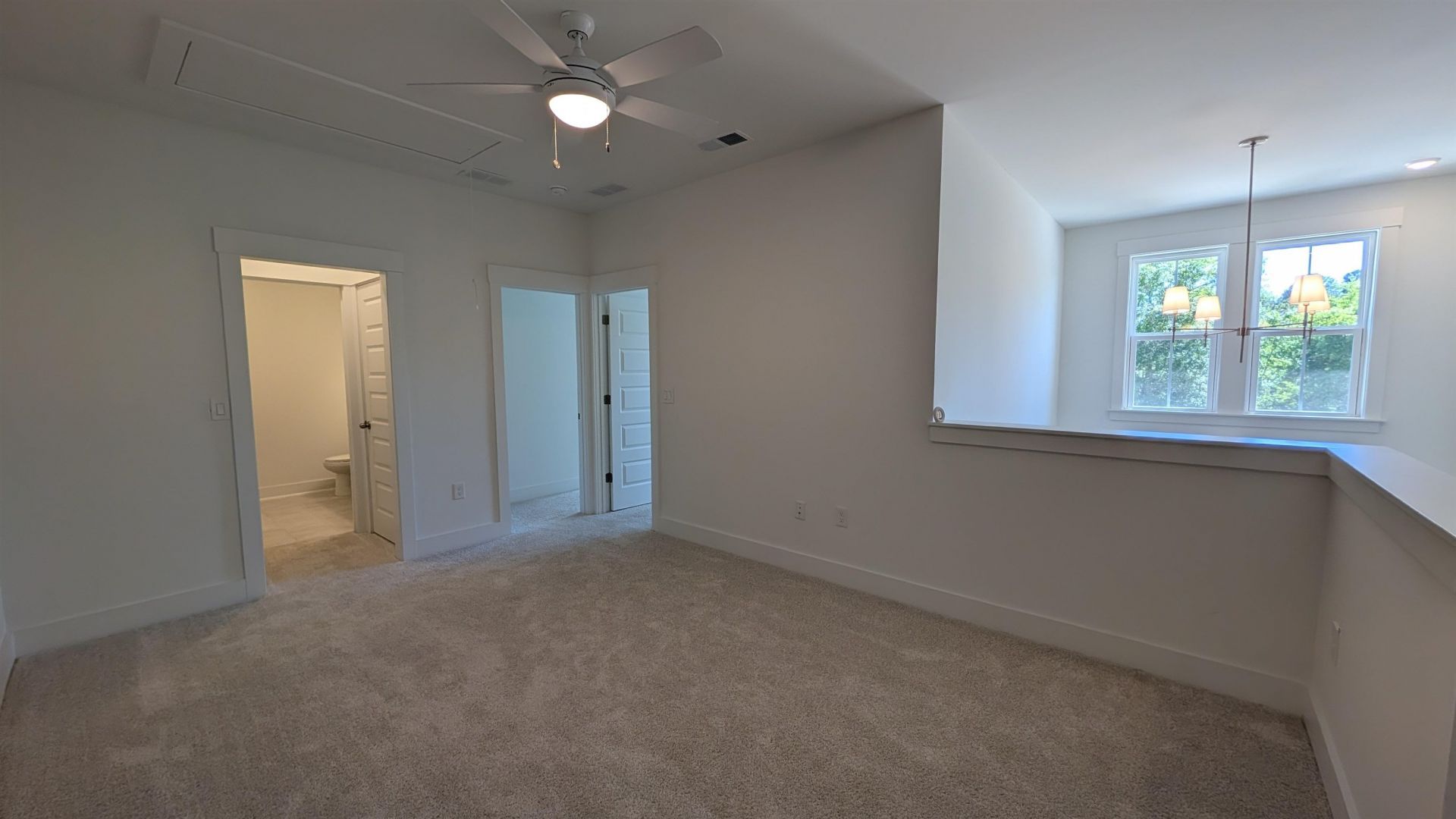 898 Foxtail Dr. Photo 32