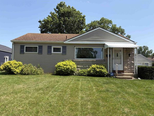2322 Rockne Drive, South Bend, IN 46615