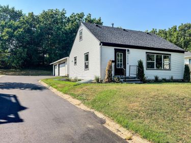 1110 S Washington Avenue, Saint Peter, MN 56082