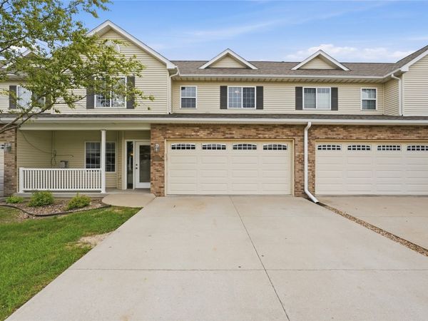 1694 Burr Drive, North Liberty, IA 52317