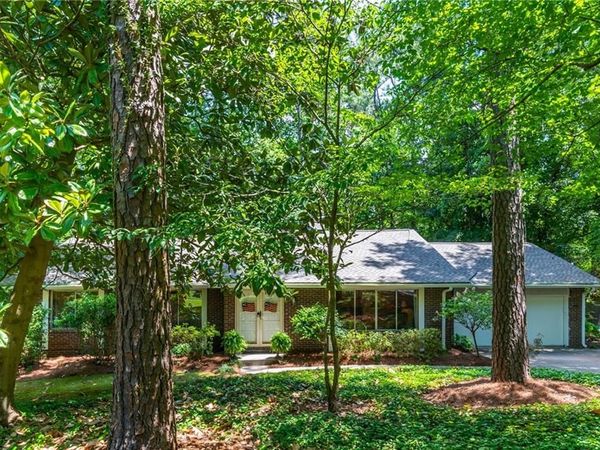 2805 Burtz Drive , Marietta, GA 30068