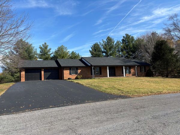 199 Jamestown RD , Daleville, VA 24083