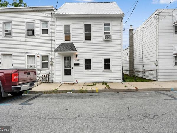 1605 CENTER STREET, LEBANON, PA 17042