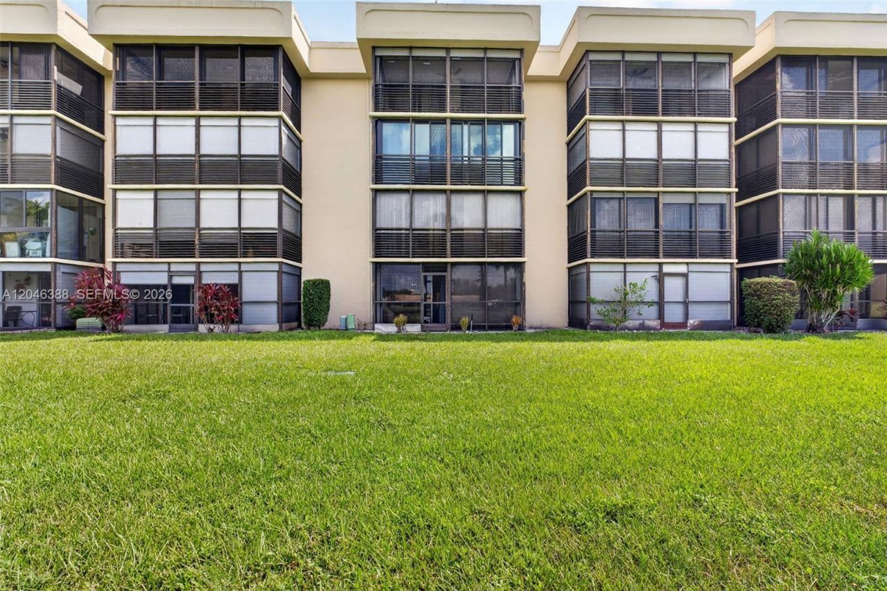 3241 Holiday Springs Blvd, Unit 108, Margate, FL 33063 Photo