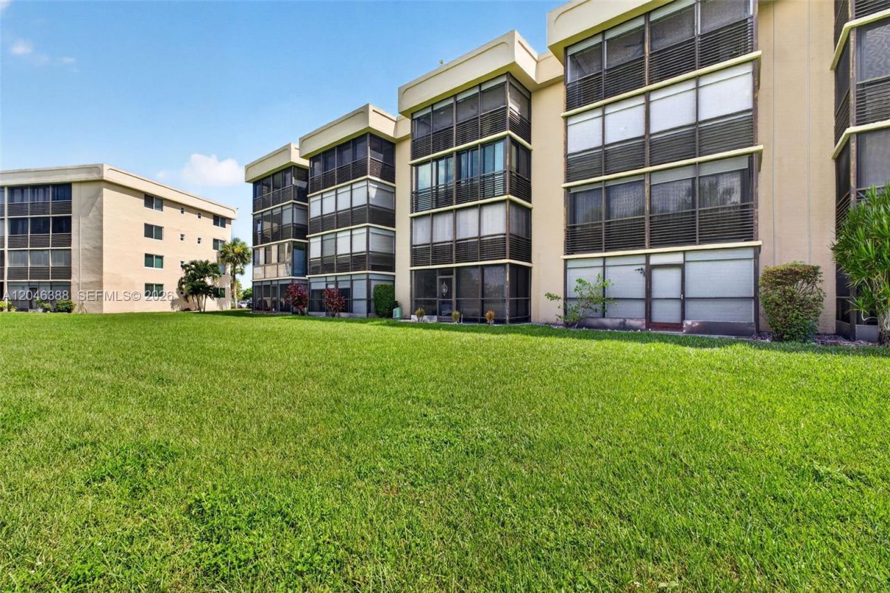 3241 Holiday Springs Blvd, Unit 108, Margate, FL 33063 Photo