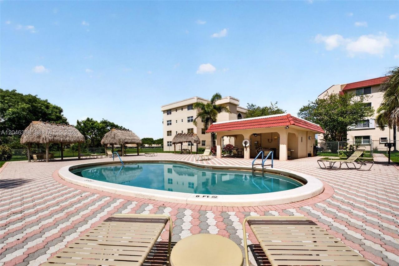 3241 Holiday Springs Blvd, Unit 108, Margate, FL 33063 Photo