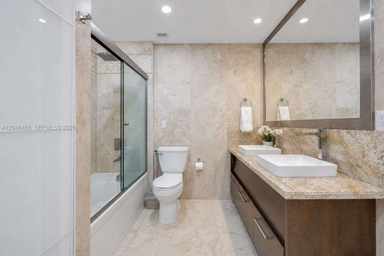2301 Collins Ave, Unit PH22, Miami Beach, FL 33139 Photo