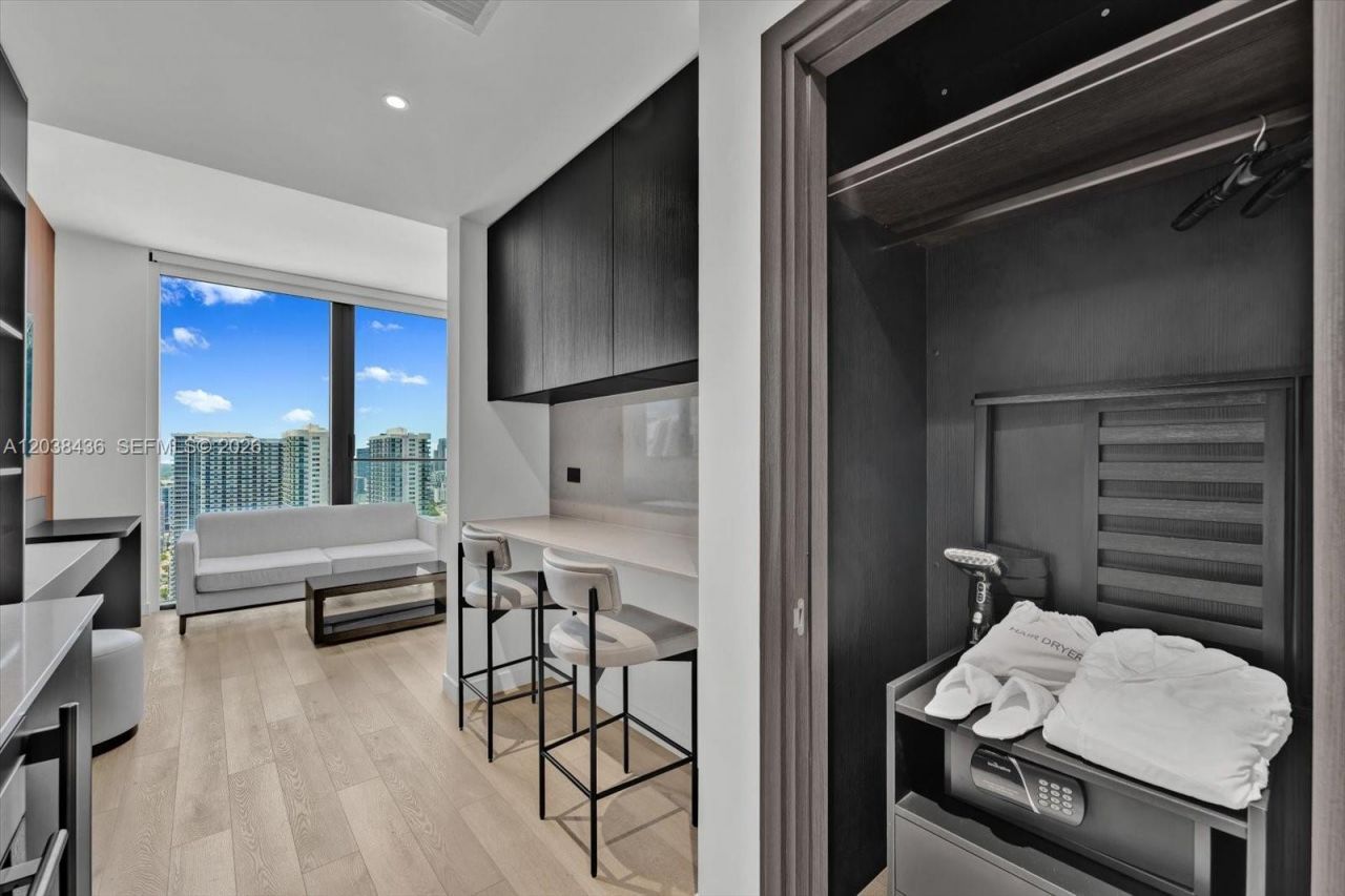 20 NE 11th St, Unit 3105, Miami, FL 33132 Photo