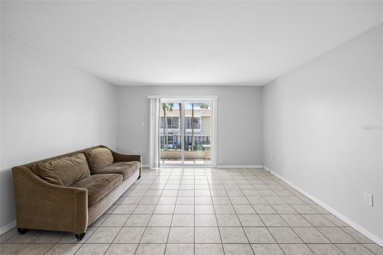 2727 75th Street W, Unit 8A13, Bradenton, FL 34209 Photo