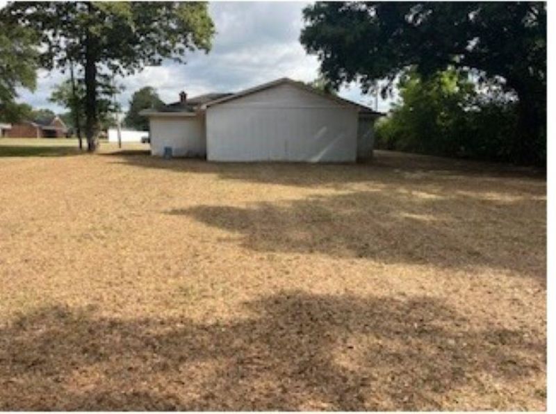 422 Ashton Dr.  Photo 4