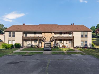 328 Champion Hills Road, Unit 2D, Kuttawa, KY 42055