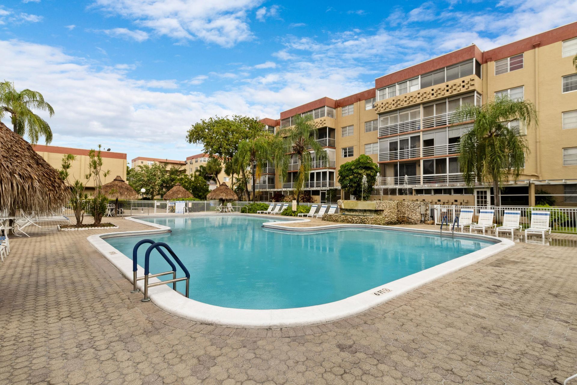 408 NW 68th Avenue, Unit 405, Plantation, FL 33317 Photo