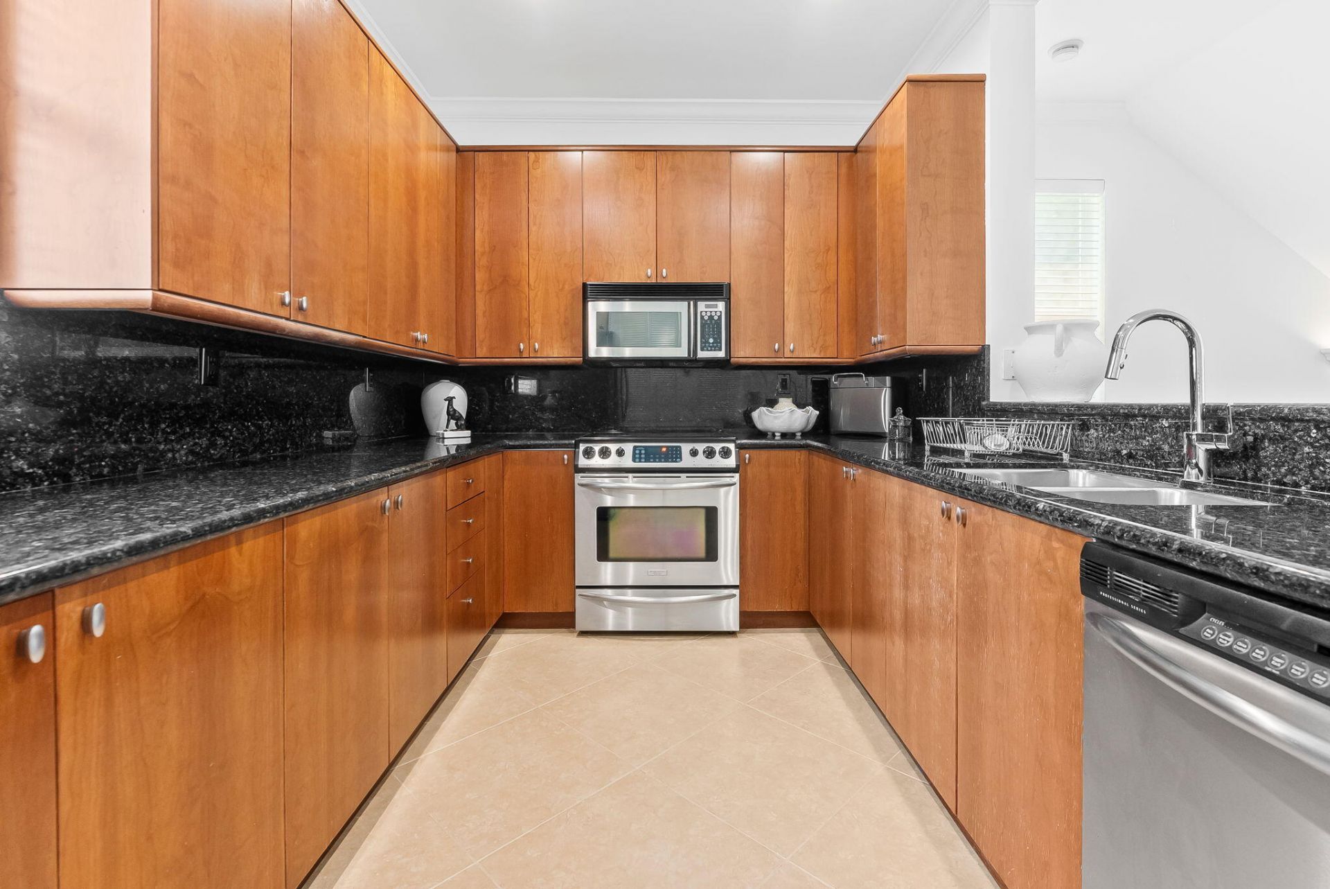 725 SW 4th Avenue, Fort Lauderdale, FL 33315 Photo