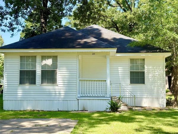 217 3rd Street Pinehill, Springhill, LA 71075