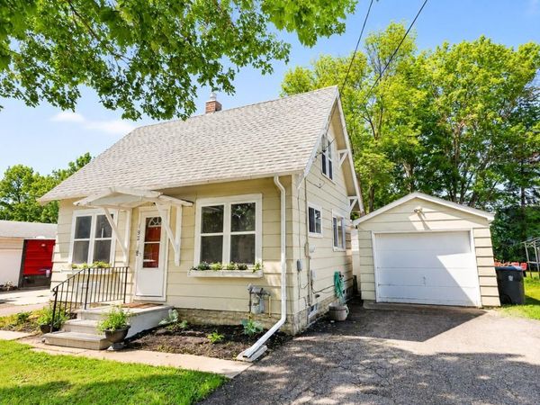 192 Long Street , Mankato, MN 56001