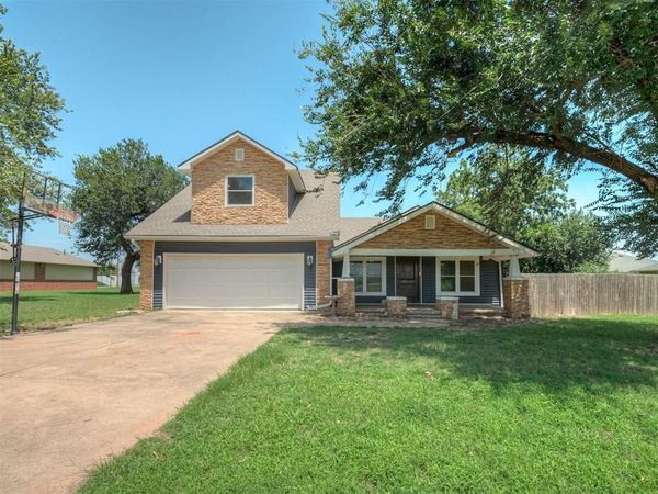 112 N Broadway Street, Crescent, OK 73028