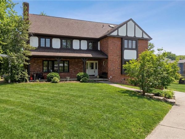 17 Grant Cir, Mc Donald, PA 15057
