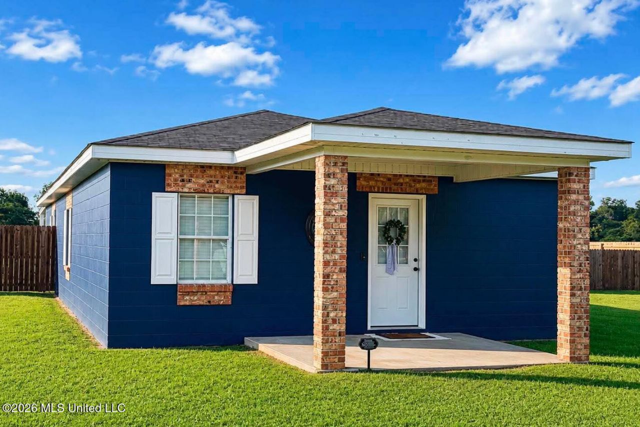 110 Milton Murrah Road, Lucedale, MS 39452 Main Photo