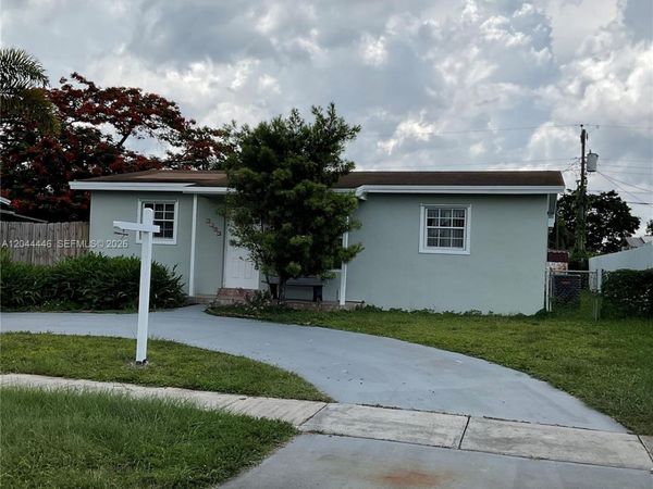 7395 Garfield St , Hollywood, FL 33024