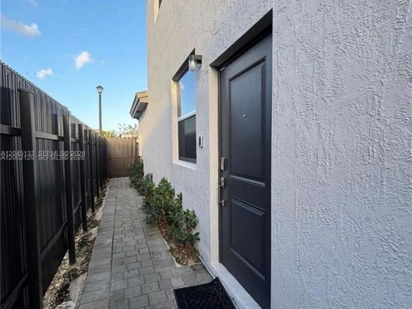 16144 SW 148th Pl , Unit Studio, Miami, FL 33187