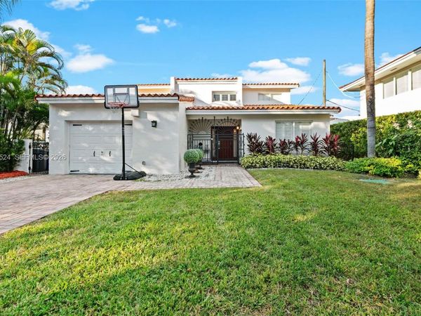 1211 Algeria Ave , Coral Gables, FL 33134