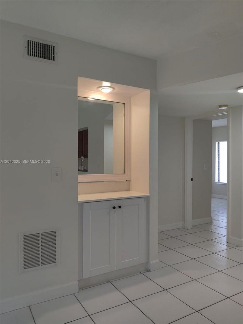 300 E Club Cir, Unit 108, Boca Raton, FL 33487 Photo