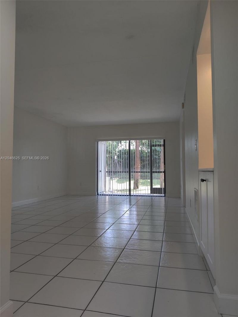 300 E Club Cir, Unit 108, Boca Raton, FL 33487 Photo