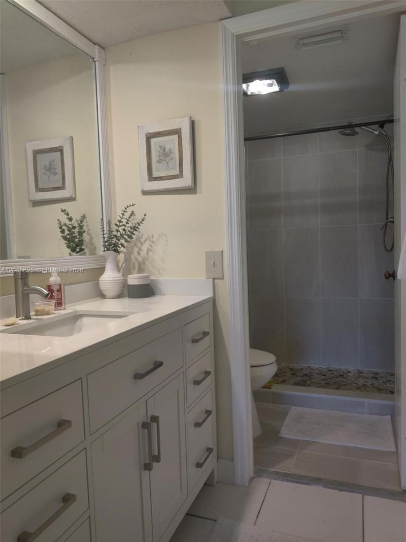 300 E Club Cir , Unit 108, Boca Raton, FL 33487 Photo
