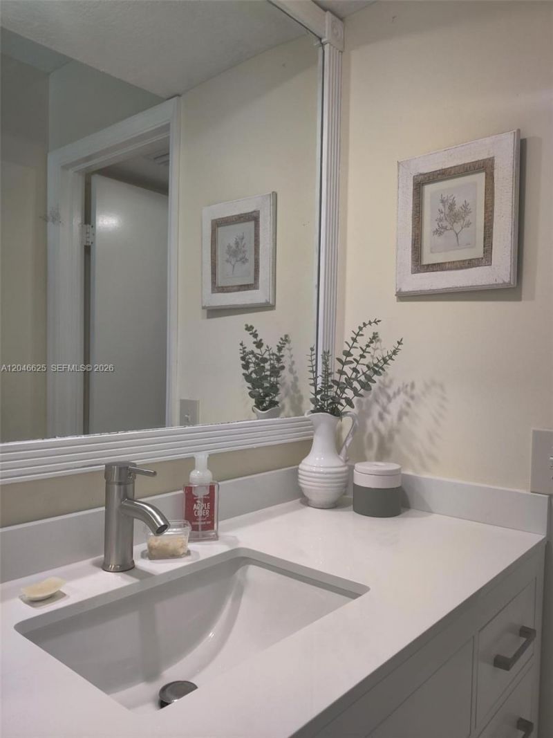 300 E Club Cir , Unit 108, Boca Raton, FL 33487 Photo