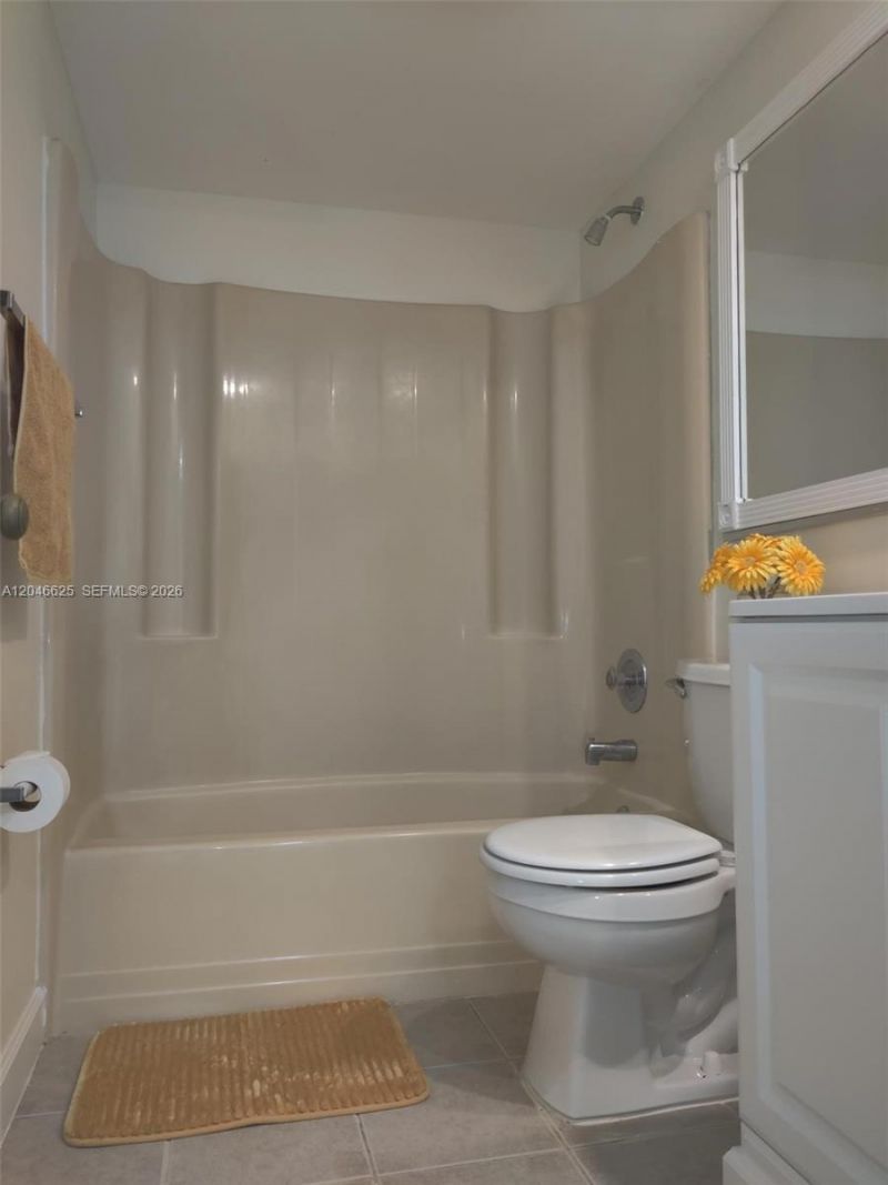 300 E Club Cir, Unit 108, Boca Raton, FL 33487 Photo