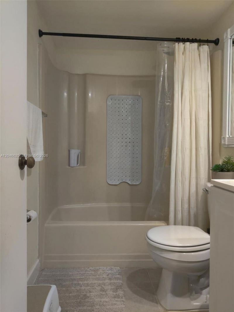 300 E Club Cir , Unit 108, Boca Raton, FL 33487 Photo