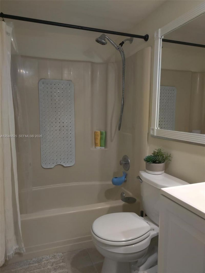 300 E Club Cir , Unit 108, Boca Raton, FL 33487 Photo