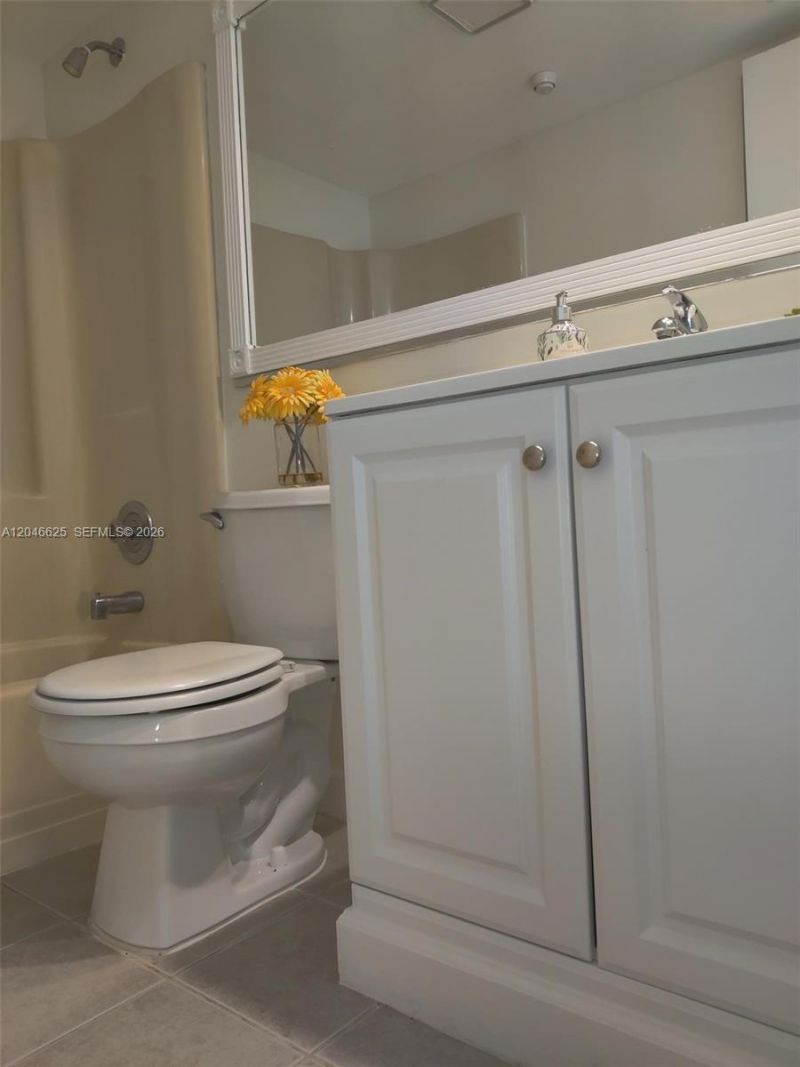 300 E Club Cir, Unit 108, Boca Raton, FL 33487 Photo