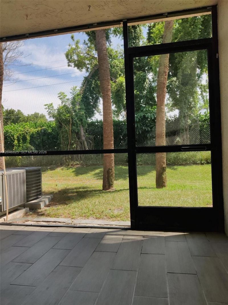 300 E Club Cir, Unit 108, Boca Raton, FL 33487 Photo