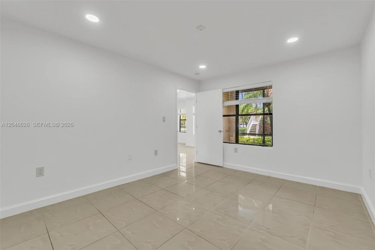 15560 SW 104th Ter, Unit 6112, Miami, FL 33196 Photo