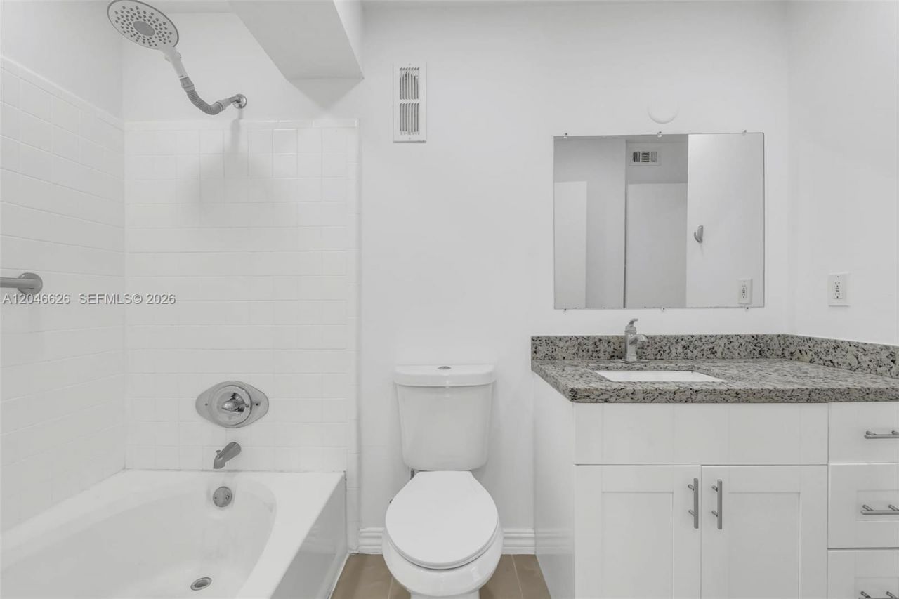 15560 SW 104th Ter, Unit 6112, Miami, FL 33196 Photo