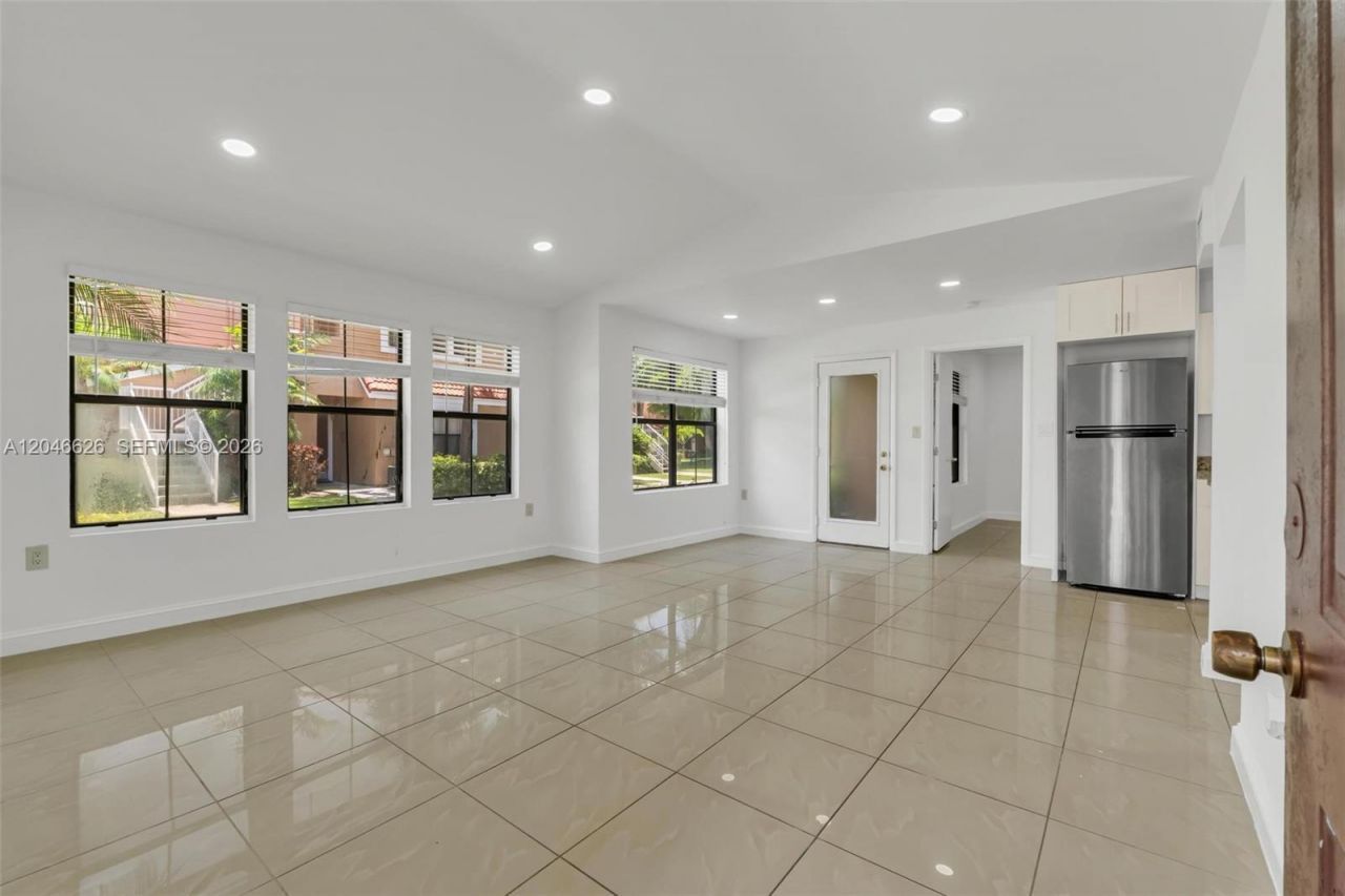15560 SW 104th Ter, Unit 6112, Miami, FL 33196 Photo