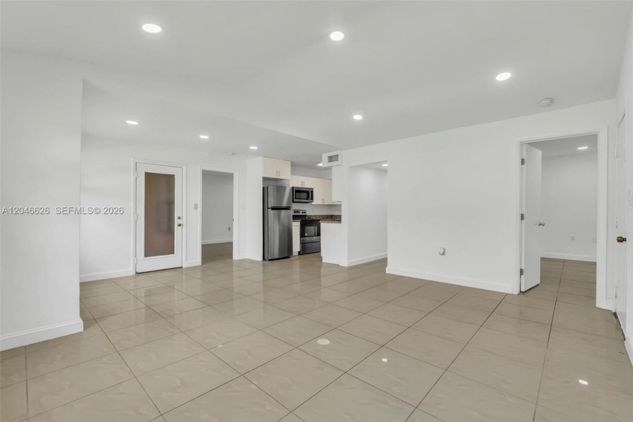 15560 SW 104th Ter, Unit 6112, Miami, FL 33196 Photo