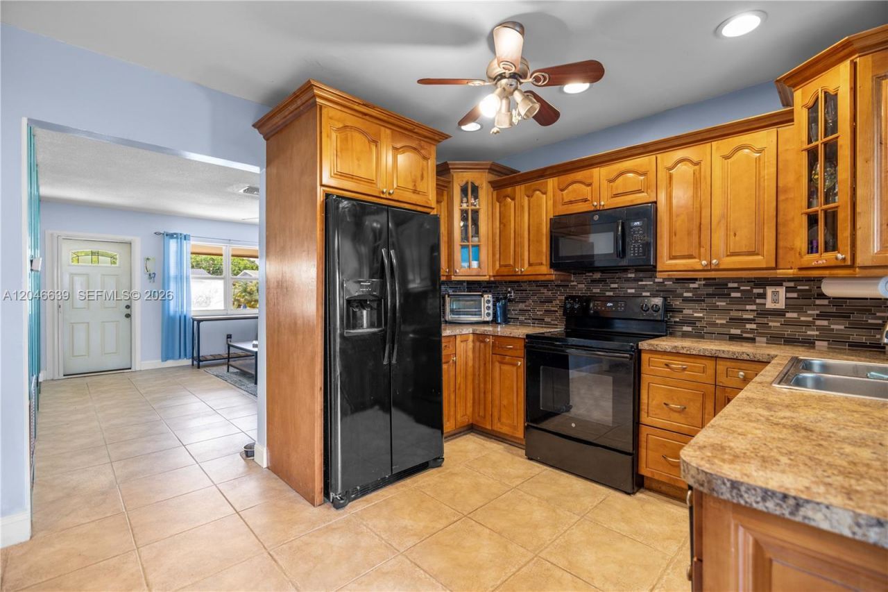 6870 Pershing St, Hollywood, FL 33024 Photo