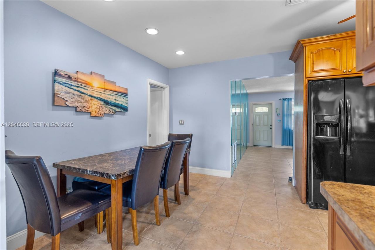 6870 Pershing St, Hollywood, FL 33024 Photo