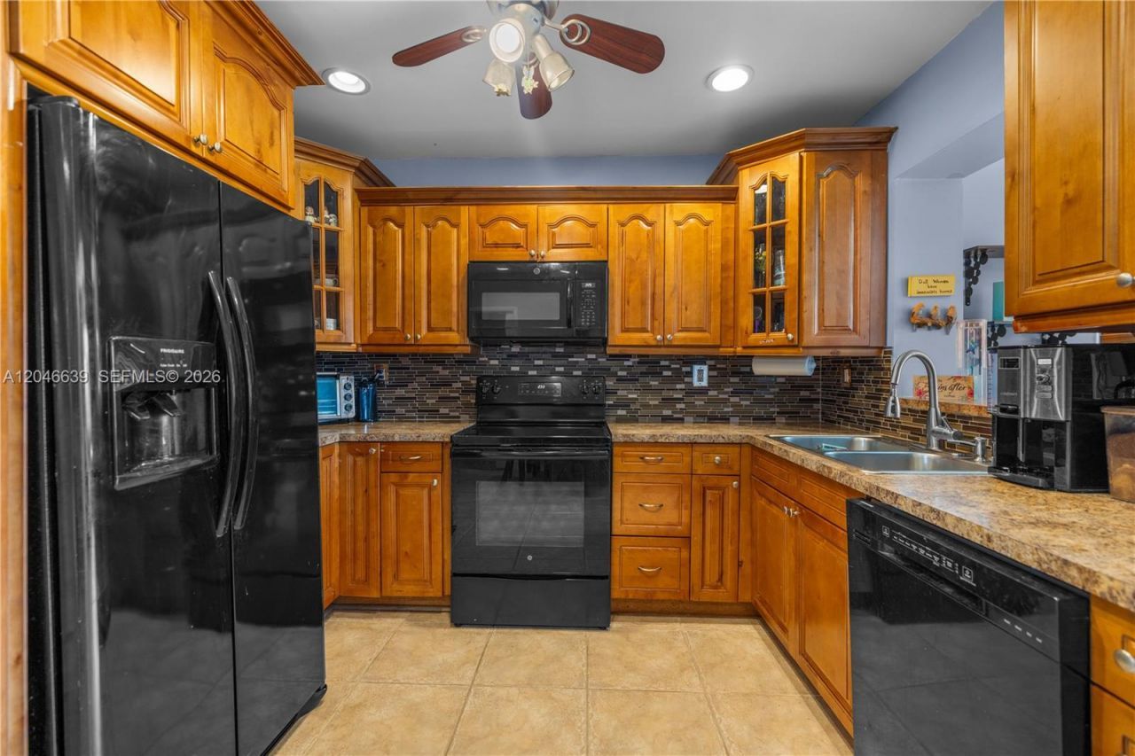6870 Pershing St, Hollywood, FL 33024 Photo
